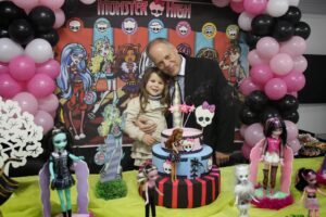 NINA, 4 anos.
